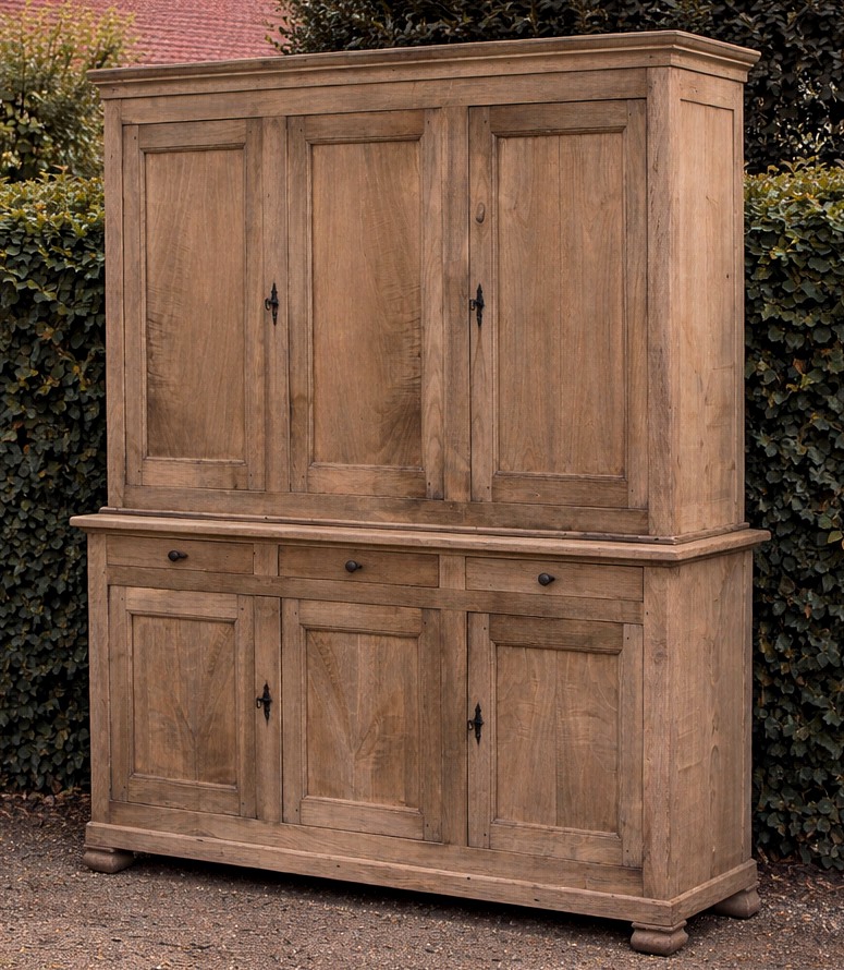 antiker-franz-sischer-schrank